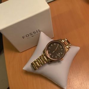 FOSSIL ROSE GOLD WATCH